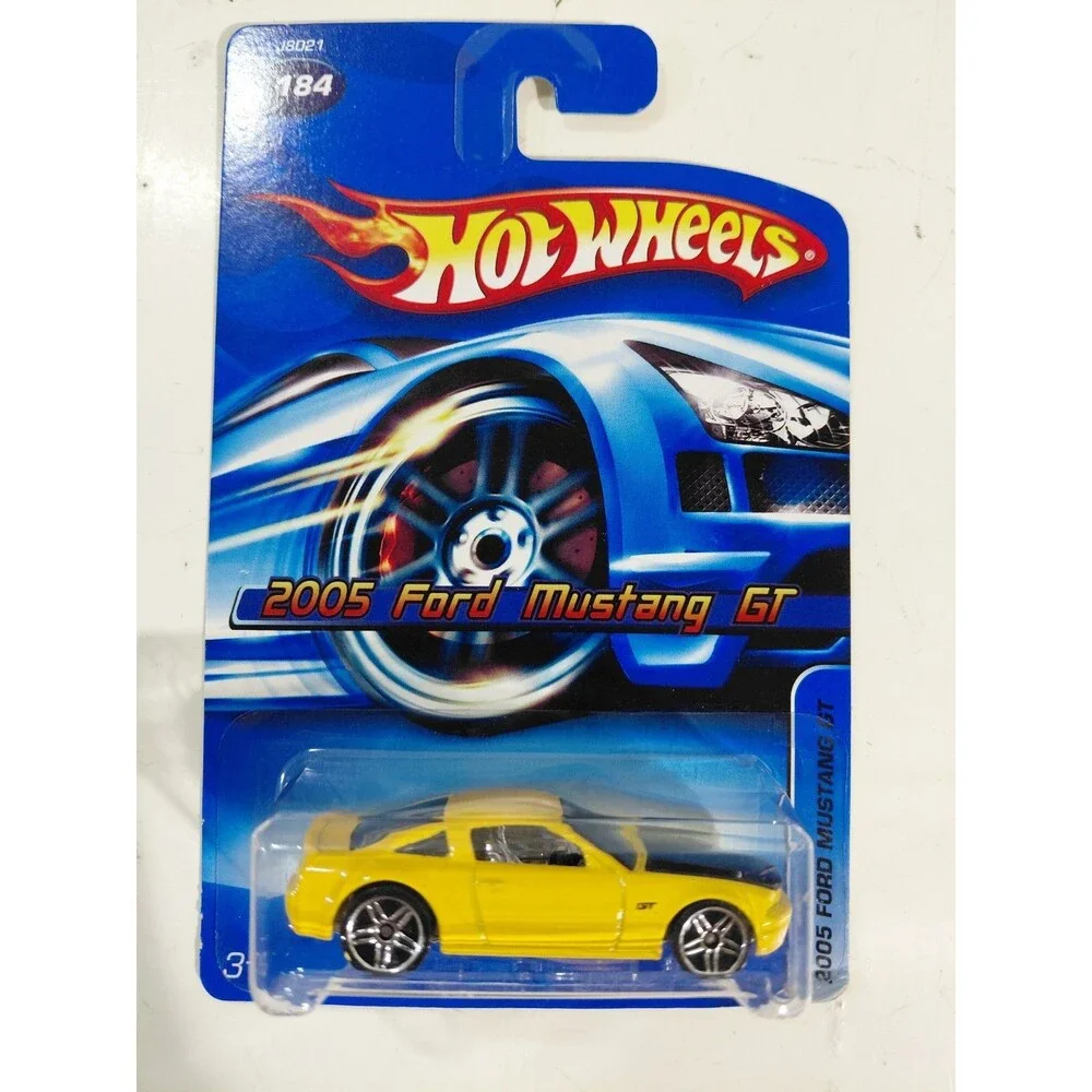 NIP Hot Wheels 2006 Main Line 1:64 Die Cast 2005 Ford Mustang GT Muscle Car